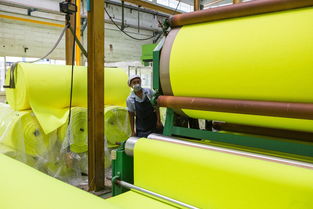 九千万个微光 中国工厂里不可或缺的全球日用品